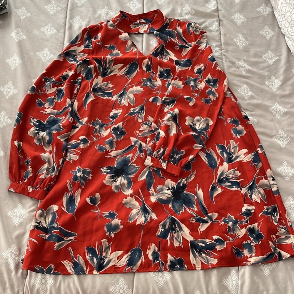 Peach Love California Rust Color Floral long sleeve Shift Keyhole size m NWOT